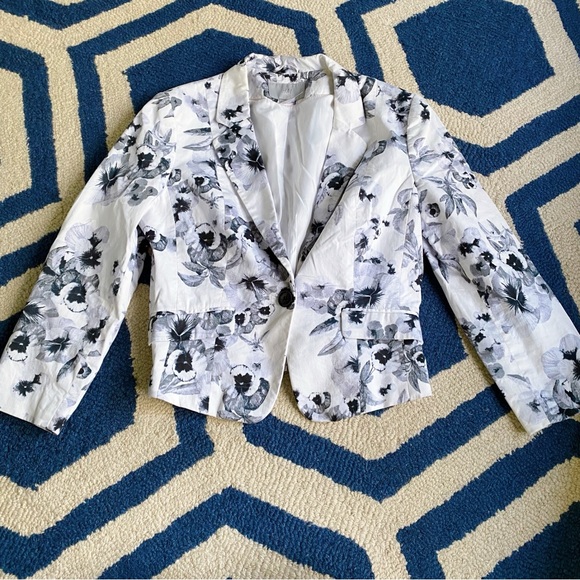 🖤 H&M BLACK WHITE FLORAL BLAZER JACKET! - Picture 7 of 14